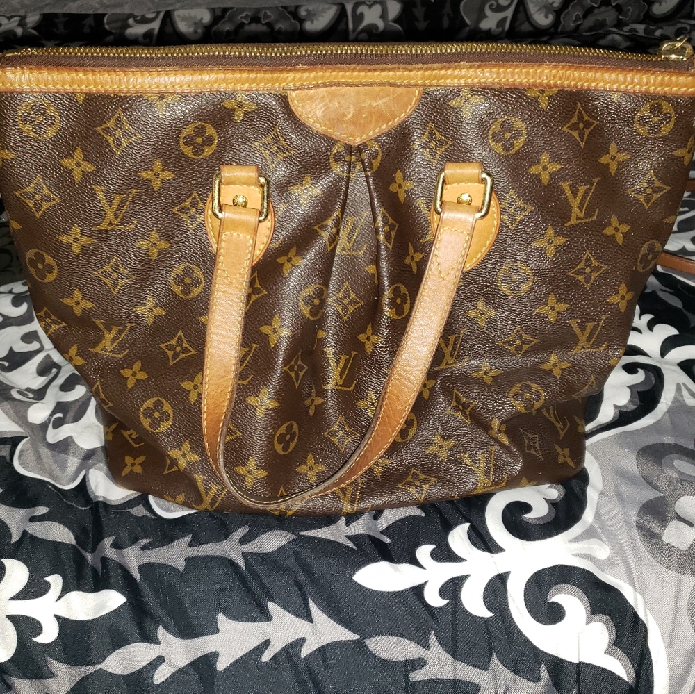 Authentic Louis Vuitton shoulder bag